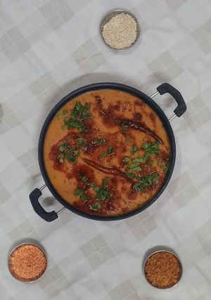 પંચ રત્ન રાજસ્થાની દાળ (Panchratna Rajasthani Dal Recipe In Gujarati) રેસીપી મુખ્ય ફોટો