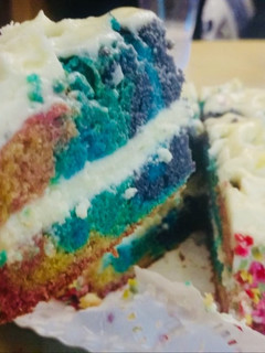 Una foto de Torta Arcoíris