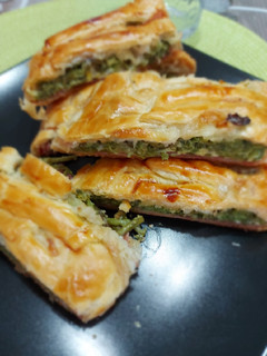 Foto di Strudel salato con asparagi selvatici