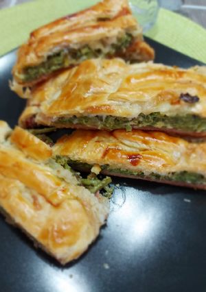 Foto di Strudel salato con asparagi selvatici