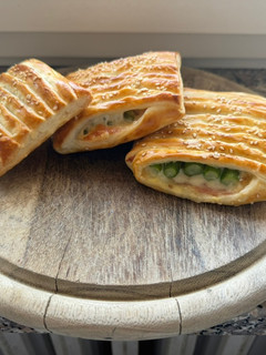 Foto di Fagottini di asparagi, prosciutto e formaggio