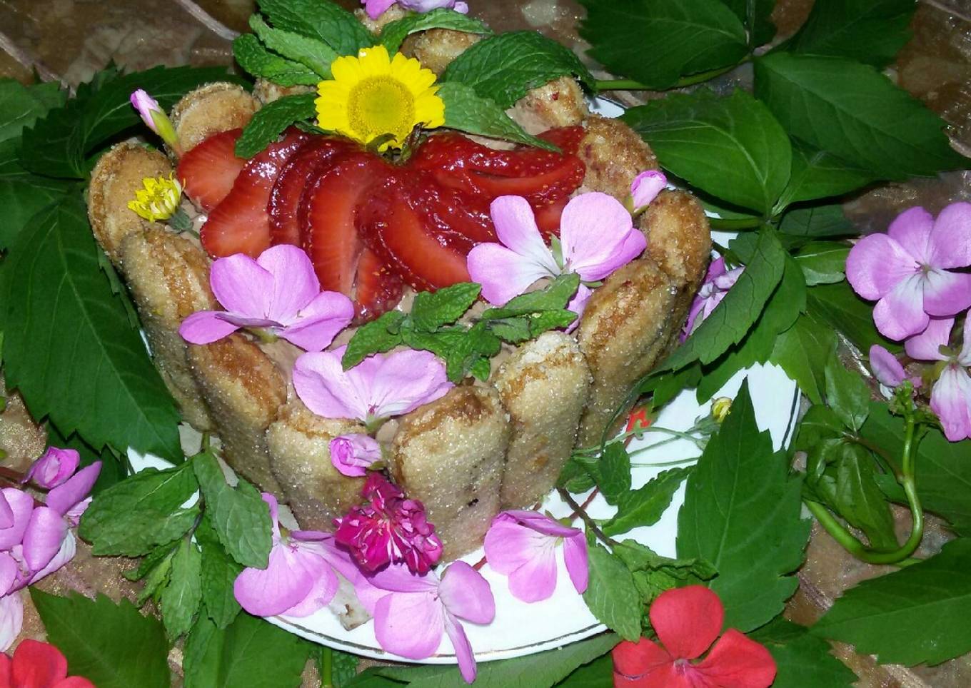 Charlotte aux fraises