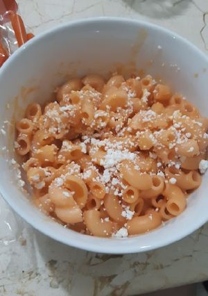 Una foto de Sopa de codito con crema de chipotle