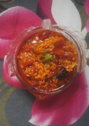 સેવ ટામેટા નું શાક (Sev Tameta Shak Recipe In Gujarati) રેસીપી મુખ્ય ફોટો