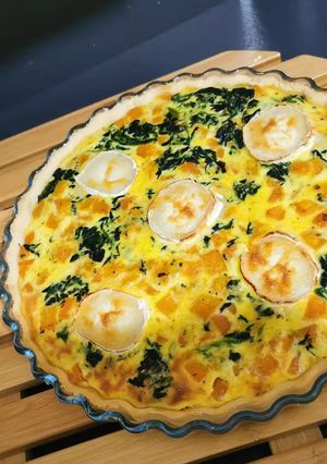 Zdjęcie przepisu Quiche z dynią i kozim serem.