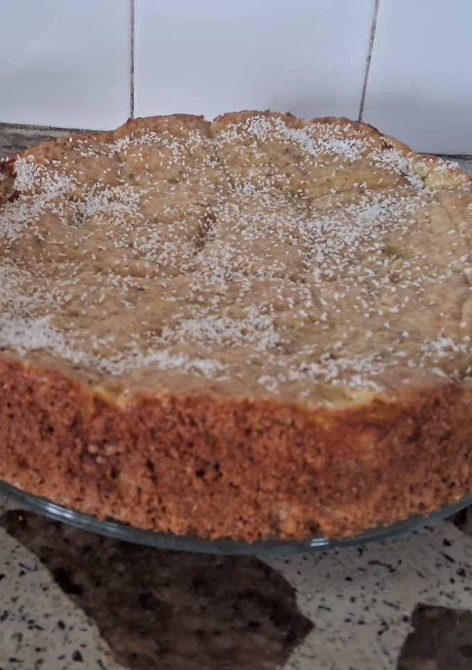 Una foto de Torta matera de semillas chía y crema pastelera 🍰