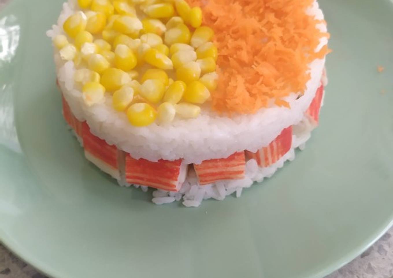 Sushi Cake corn & crabstick