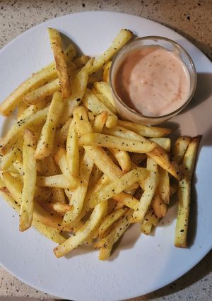 A picture of Air-Fryed Basil French Fries.