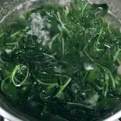 รูปของ Sayur bayam simple