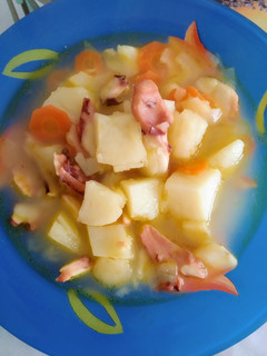 Una foto de Rejo con patatas