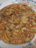 Tortilla de hongos y cebolla