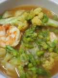 Thai Sour Curry with Mixed Vegetables (Kaeng Som Pak Ruam)