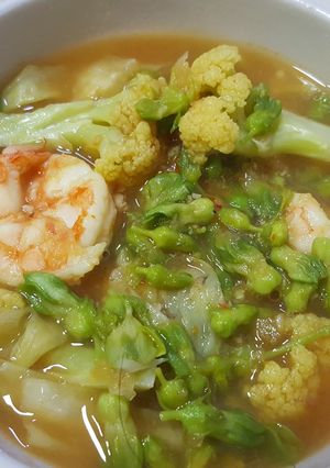 A picture of Thai Sour Curry with Mixed Vegetables (Kaeng Som Pak Ruam).