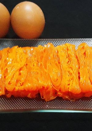 รูปของ ฝอยทองไข่ไก่แบบง่ายๆ Thai Dessert (Foi Thong, Golden Eggs Yolk Thread)