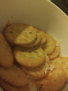 A picture of Deliciously Cheesy Crackers.