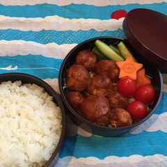 A picture of Meat balls Bento box.