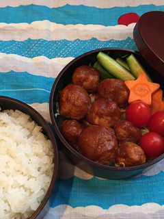A picture of Meat balls Bento box.
