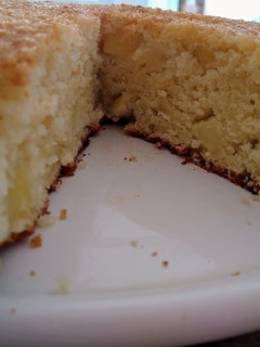 Una foto de Torta húmeda de manzana