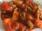 Una foto de orégano chile guajillo
