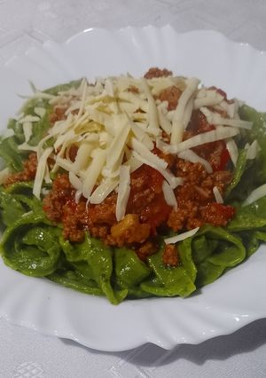 Una foto de Fideos caseros de espinaca 🍝