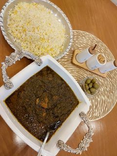 عکسی از دستور قلیه با تن ماهی