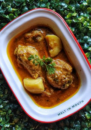 মুরগির ঝোল (Chicken curry recipe in bengali) রেসিপির প্রধান ছবি