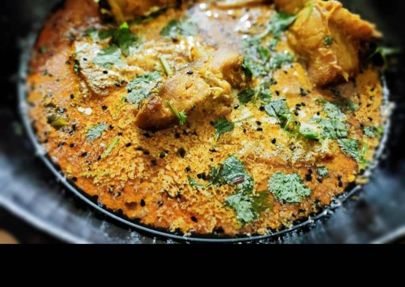 Fish gravy in mustard seeds sauce