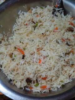 ঘরোয়া ফ্রাইড রাইস (gharoa recipe in Bengali) রেসিপির প্রধান ছবি