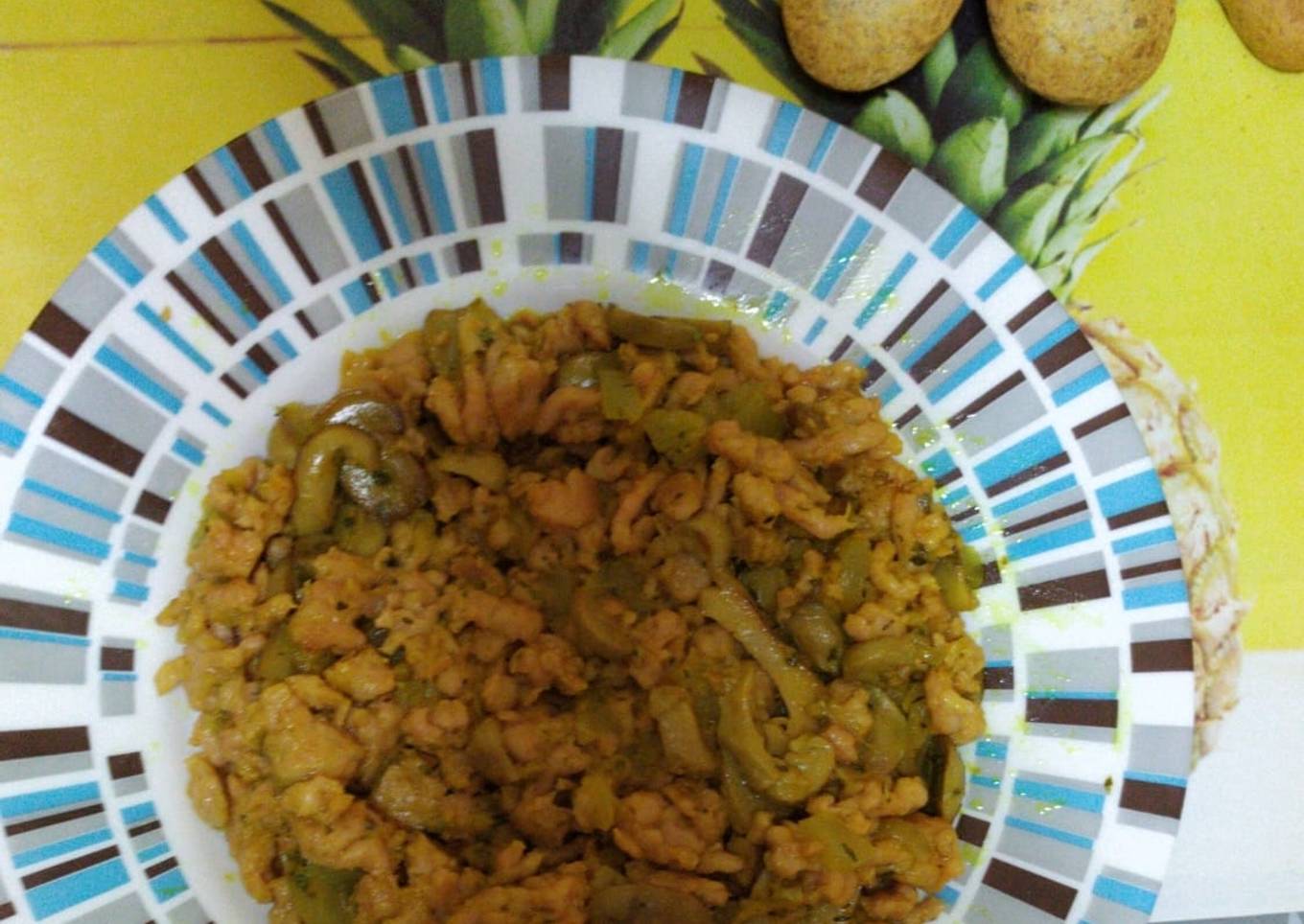 Carne Picada de Pollo con Champiñones y Calabacín