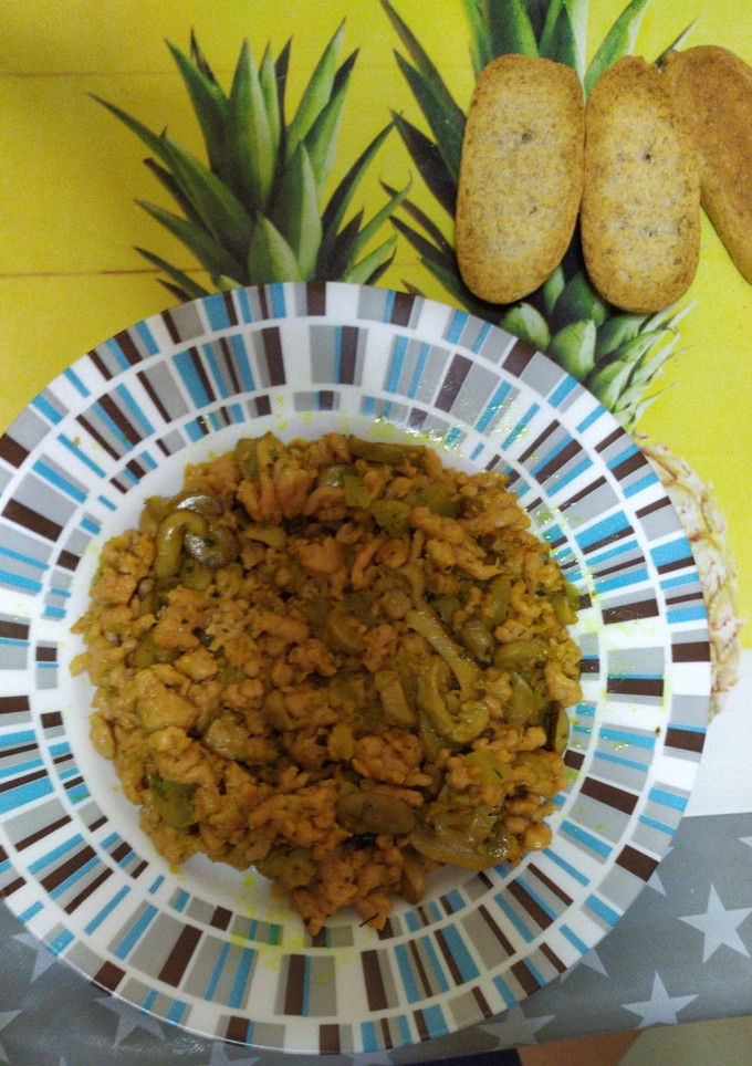 Una foto de Carne Picada de Pollo con Champiñones y Calabacín
