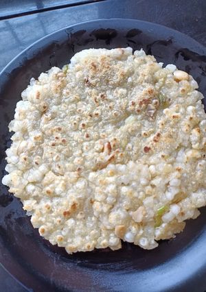 उपवासाचे थालीपीठ (Upvasache thalipeeth recipe in marathi) रेसिपी चे मुख्य फोटो 