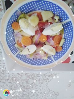 صورة لوصفة سلاطة خفيفة ومفيدة 👌👌