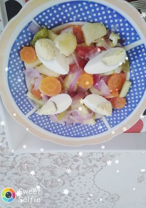 صورة لوصفة سلاطة خفيفة ومفيدة 👌👌
