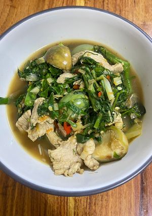 รูปของ แกงอ่อมหมูใส่ผักหวาน