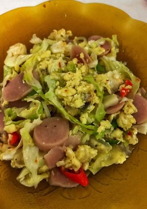 Foto resep Tumis Kol Telur & Sosis
