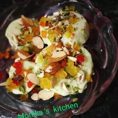 A picture of Pista kulfi.