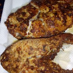 A picture of Fried fish.