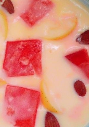 A picture of Jello custered.