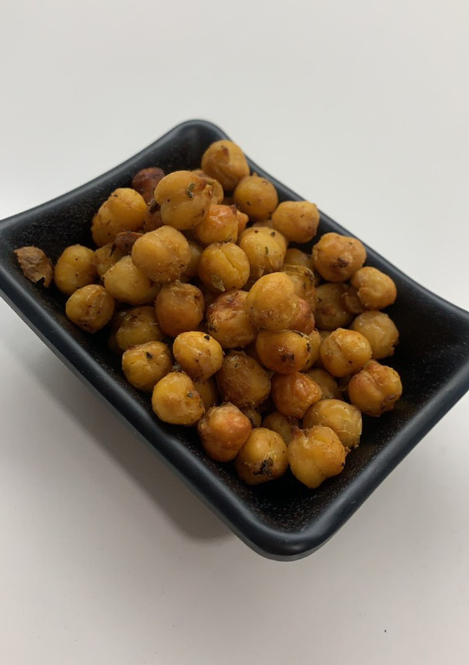 Una foto de Garbanzos especiados (imitando frutos secos) snack saludable