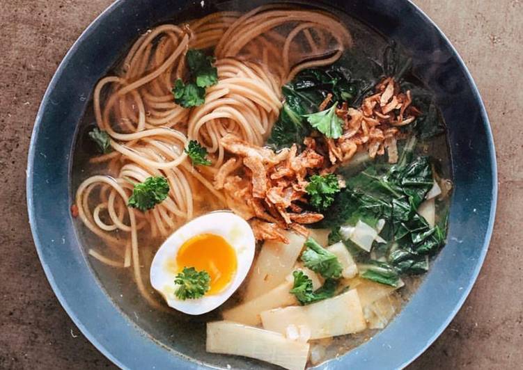 Steps to Prepare Ultimate Ramen Noodles with Bok Choy and Egg