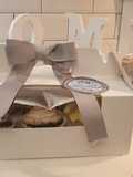 Cupcake al cioccolato con frosting Milka e oreo