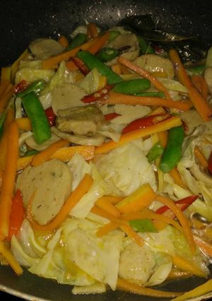 Foto resep Tumis Aneka Sayur (wortel, buncis, kubis, & baso)