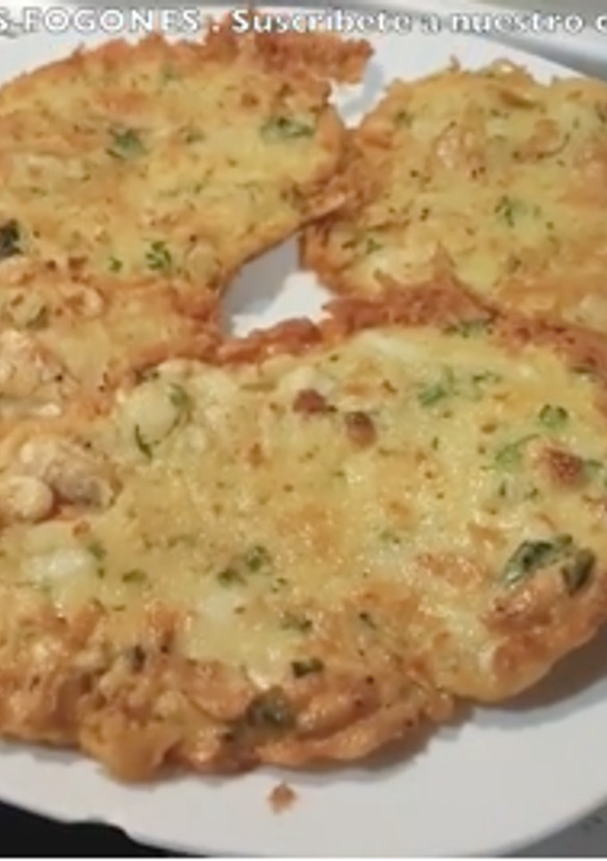 Una foto de Tortillas o tortitas de camarones,