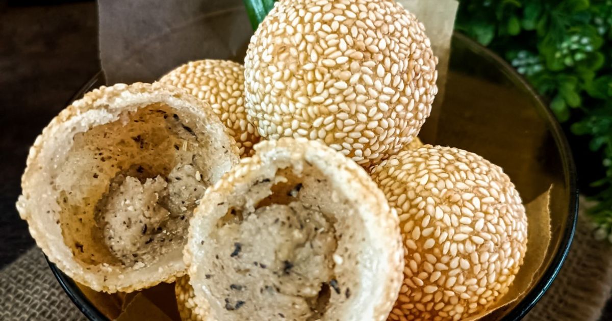 Onde-onde kacang putih
