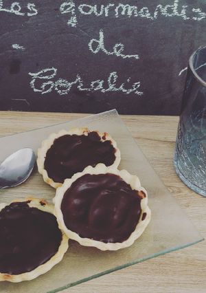 Une photo de Tartelette chocolat praliné