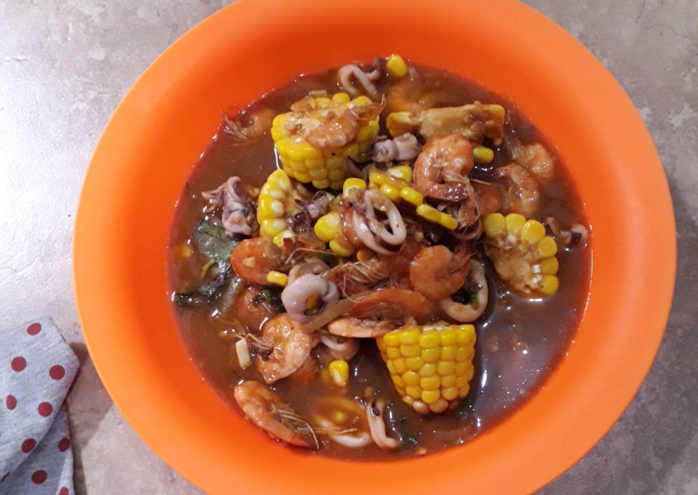 Seadfood udang cumi saus Padang
