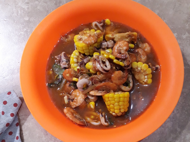 Bagaimana Membuat Seadfood udang cumi saus Padang yang Bikin Ngiler