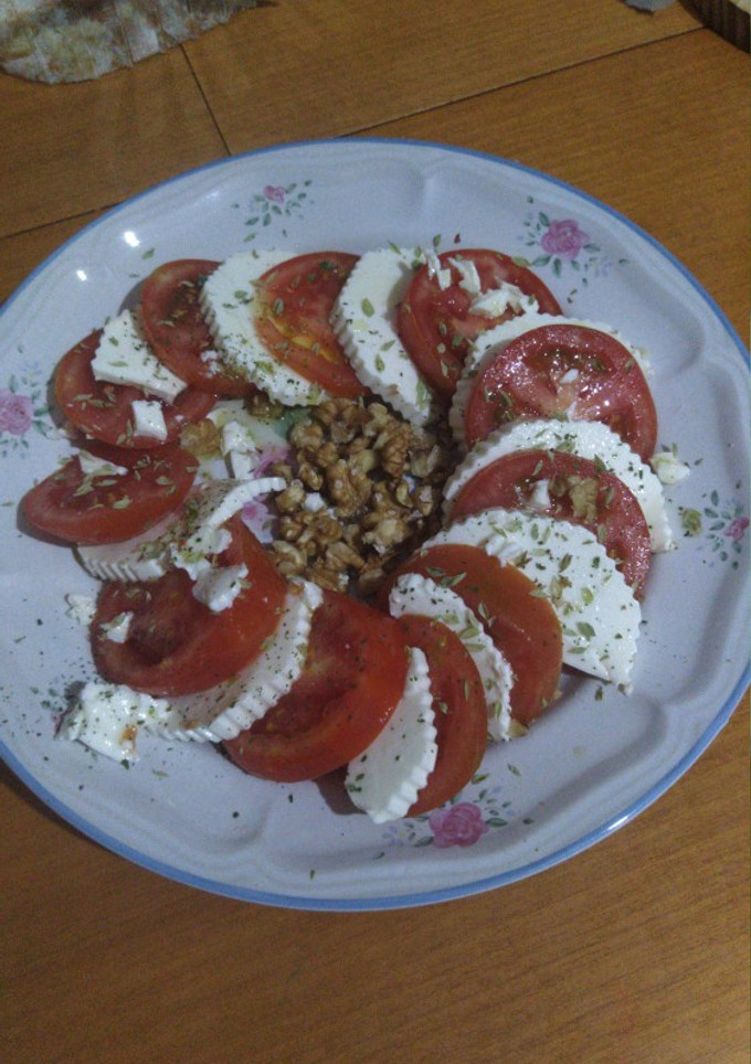 Una foto de Ensalada de tomate