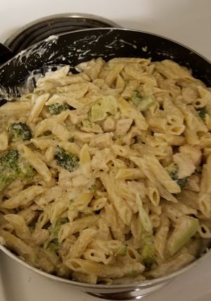 A picture of The Beast Cheesy Garlic Penne.