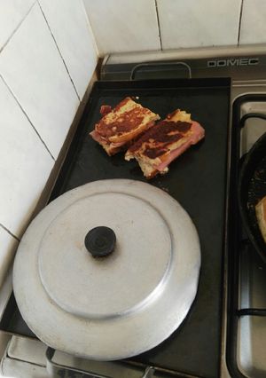 Una foto de Tostadas francesas a la plancheta